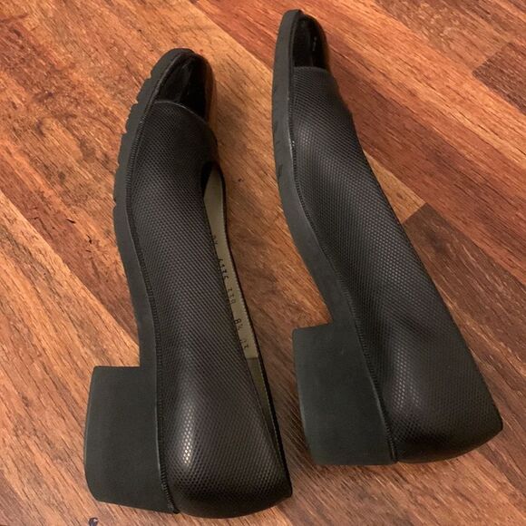 Salvatore Ferragamo size 8.5 - Picture 5 of 9